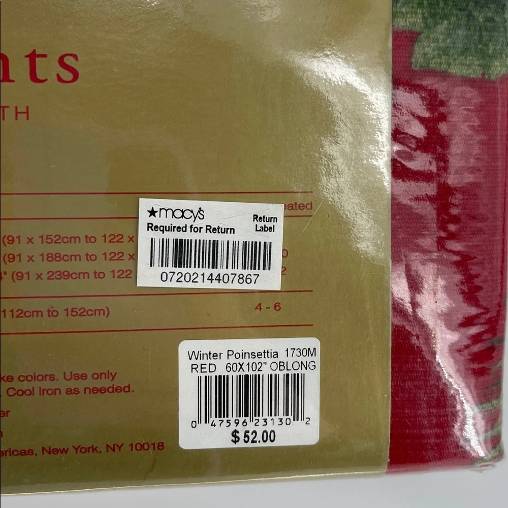 NEW Winter Poinsettia on Accents Red Holiday Print Tablecloth, Oblong 60